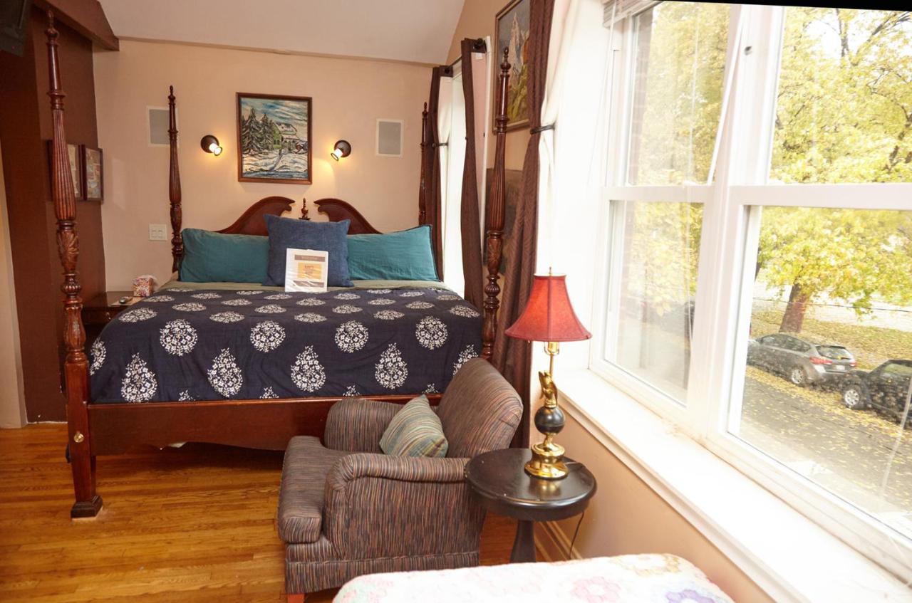 Triple Room with King Bed,1393839515:JPEG