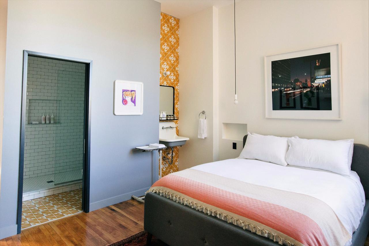 Audrey Room