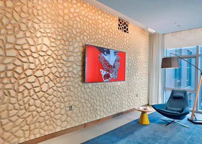 Dog friendly hotels Aloft Chicago Mag Mile