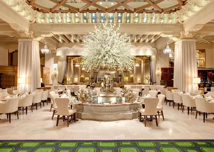 Hotel with Tennis: The Drake Hotel