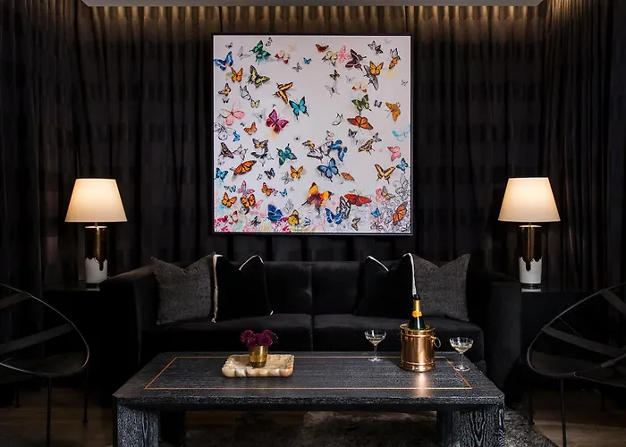 Claridge House , Tapestry Collection By Hilton