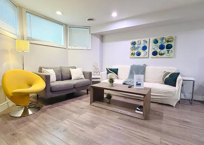 Dog friendly hotels Prime Location! - 1Min Walk To Wrigley Field - Modern 2Br Apts Right Next To Wrigley Field & Transit!