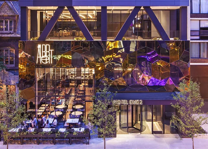 Dog friendly hotels Emc2, Autograph Collection