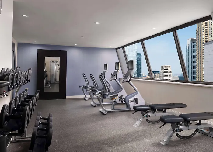 Homewood Suites By Hilton Downtown - Magnificent Mile